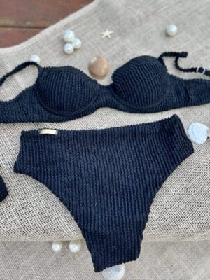 Biquíni Meia Taça com Aro e Calcinha Hot Pants Ref. 263 - Imagem 2