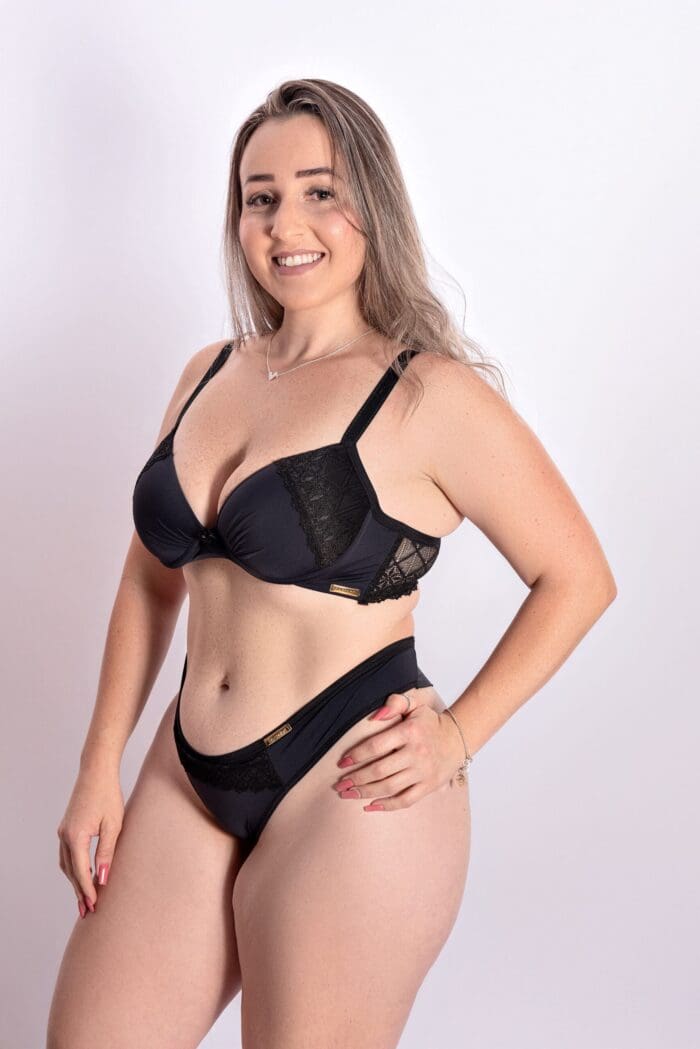 Conjunto Plus Size de Microfibra Com Bojo e Detalhe Em Renda Ref. 9290